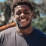 Portrait d'un homme souriant